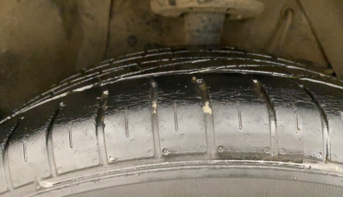 2023 Maruti BREZZA LXI S- CNG, CNG, Manual, 43,046 km, Right Front Tyre Tread