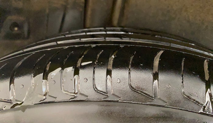 2023 Maruti BREZZA LXI S- CNG, CNG, Manual, 43,046 km, Right Rear Tyre Tread