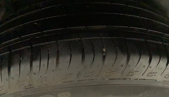 2023 Maruti BREZZA ZXI SMART HYBRID , Petrol, Manual, 10,234 km, Right Rear Tyre Tread