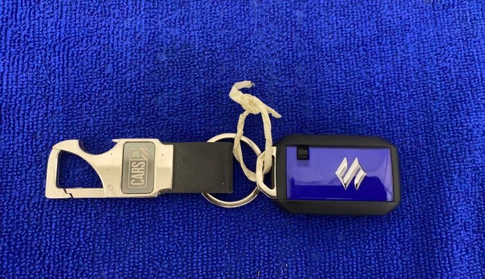 2023 Maruti BREZZA ZXI SMART HYBRID , Petrol, Manual, 10,234 km, Key Close Up