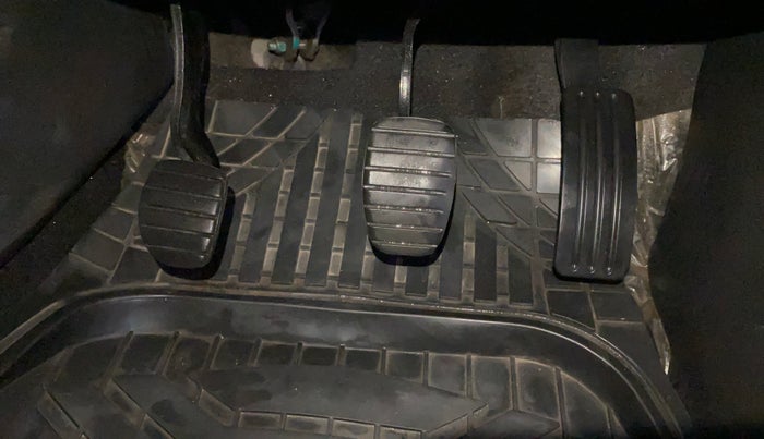 2021 Nissan Kicks XV PREMIUM TURBO 1.3, Petrol, Manual, 57,436 km, Pedals