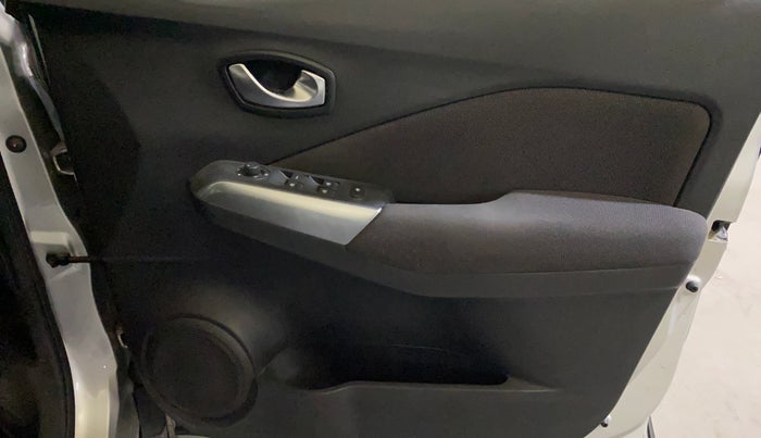 2021 Nissan Kicks XV PREMIUM TURBO 1.3, Petrol, Manual, 57,436 km, Driver Side Door Panels Control