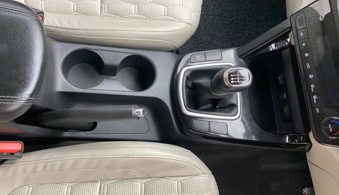 2019 KIA SELTOS HTX 1.5 DIESEL, Diesel, Manual, 76,368 km, Gear Lever