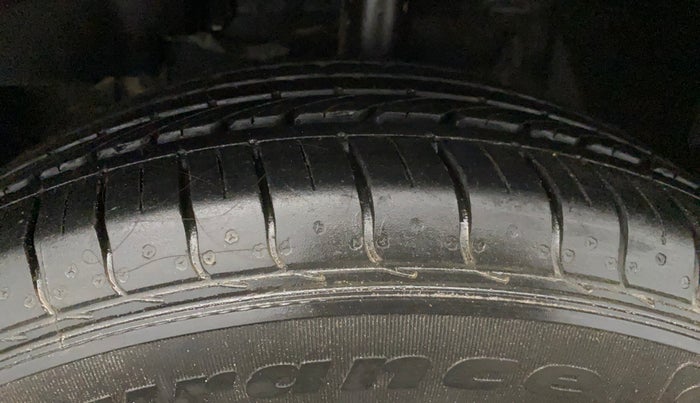 2019 Tata NEXON XM PETROL, Petrol, Manual, 34,640 km, Left Front Tyre Tread