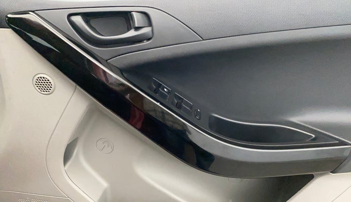 2019 Tata NEXON XM PETROL, Petrol, Manual, 34,640 km, Driver Side Door Panels Control