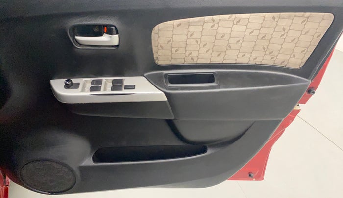 2015 Maruti Wagon R 1.0 VXI, Petrol, Manual, 87,663 km, Driver Side Door Panels Control