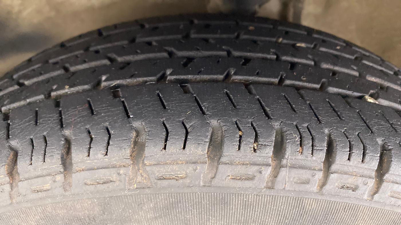 2018 Maruti Alto K10 VXI (O) AMT, Petrol, Automatic, 63,585 km, Left Front Tyre Tread