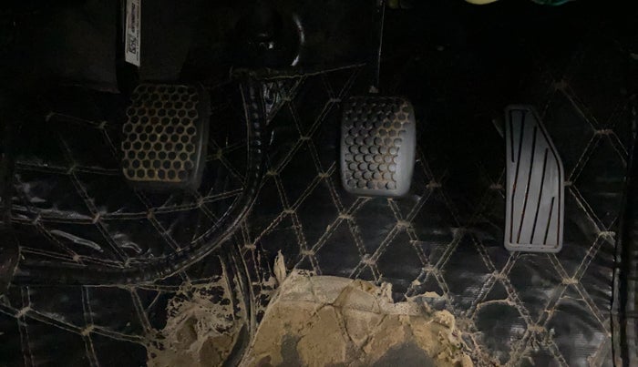 2022 Maruti Alto LXI O, Petrol, Manual, 59,921 km, Pedals