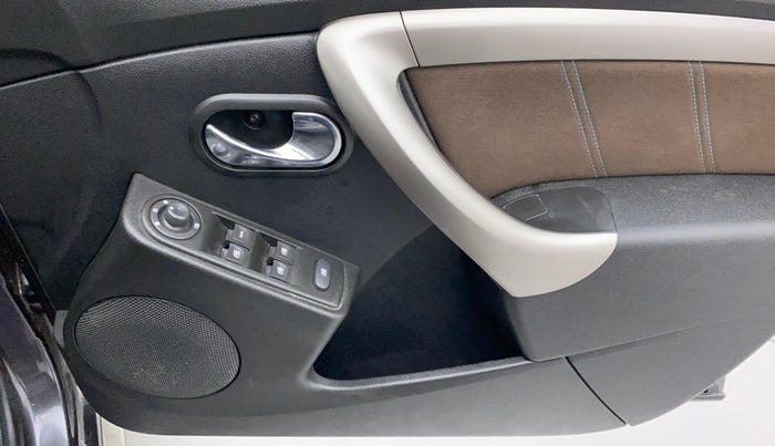 2020 Renault Duster RXZ 1.5 PETROL MT, Petrol, Manual, 15,541 km, Driver Side Door Panels Control