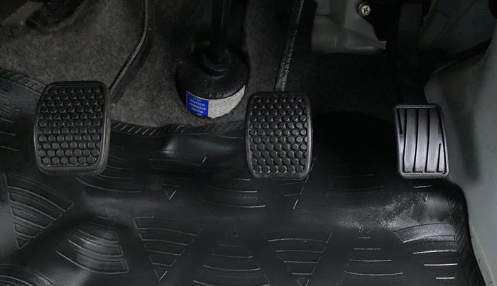 2021 Maruti Eeco 5 STR WITH A/C+HTR, Petrol, Manual, 4,098 km, Pedals