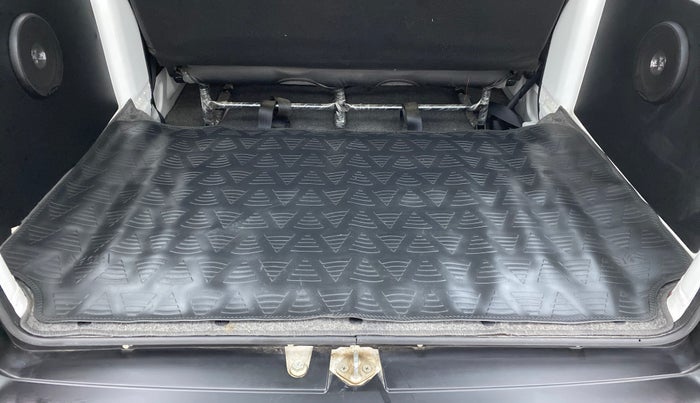 2021 Maruti Eeco 5 STR WITH A/C+HTR, Petrol, Manual, 4,098 km, Boot Inside