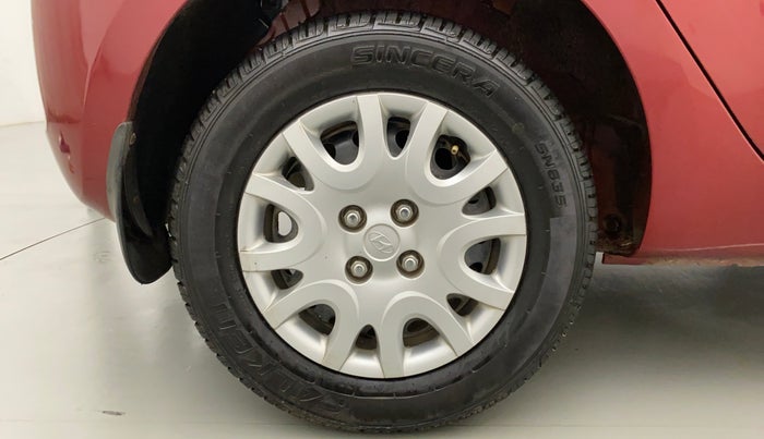 2011 Hyundai i20 MAGNA O 1.2, Petrol, Manual, 9,340 km, Right Rear Wheel