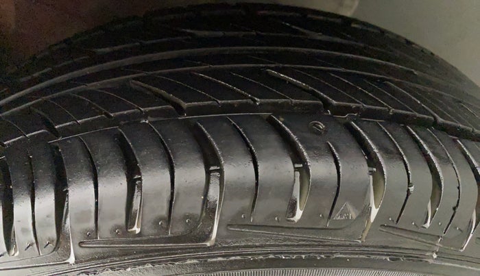 2011 Hyundai i20 MAGNA O 1.2, Petrol, Manual, 9,340 km, Left Rear Tyre Tread