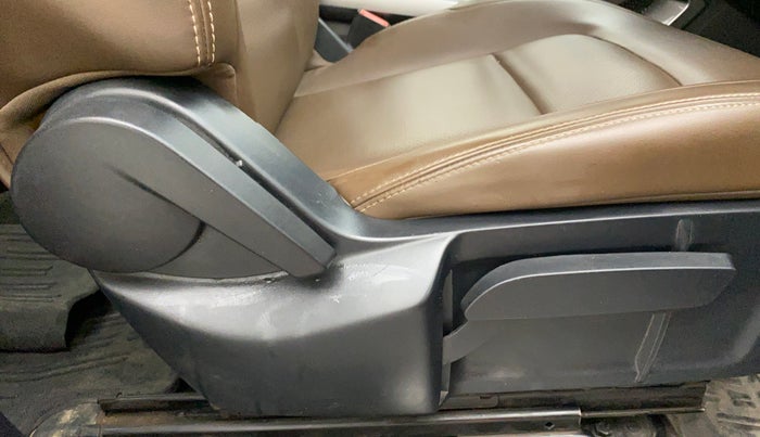 2019 Tata Harrier XZ 2.0L, Diesel, Manual, 74,205 km, Driver Side Adjustment Panel