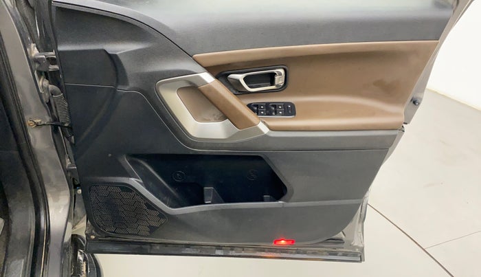 2019 Tata Harrier XZ 2.0L, Diesel, Manual, 74,205 km, Driver Side Door Panels Control