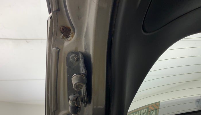 2019 Tata Harrier XZ 2.0L, Diesel, Manual, 74,205 km, Dicky (Boot door) - Slightly rusted