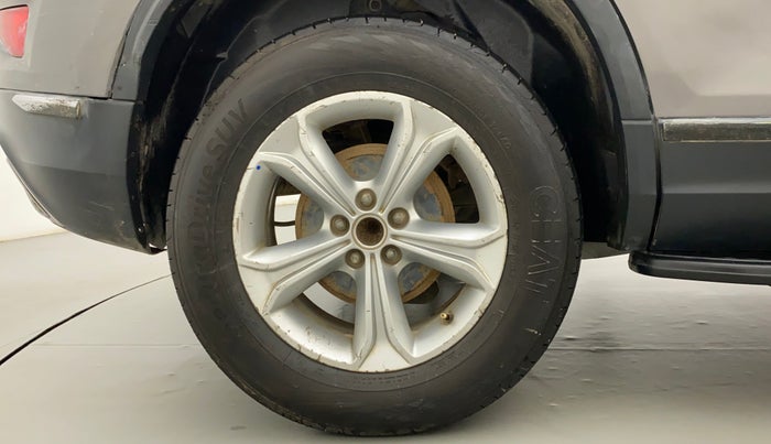 2019 Tata Harrier XZ 2.0L, Diesel, Manual, 74,205 km, Right Rear Wheel