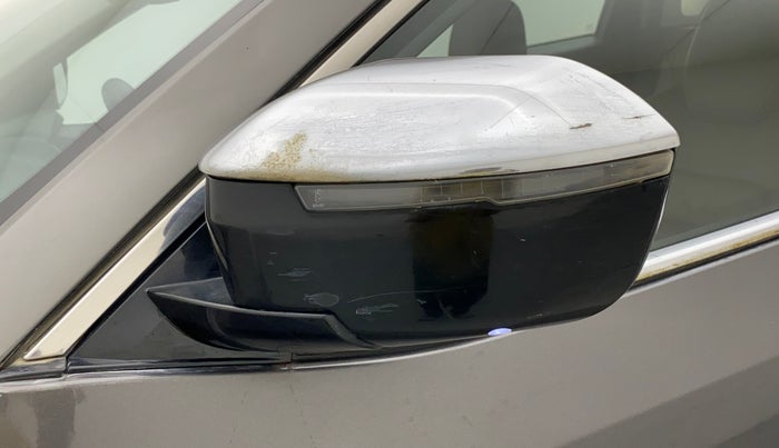2019 Tata Harrier XZ 2.0L, Diesel, Manual, 74,205 km, Left rear-view mirror - Indicator light has minor damage