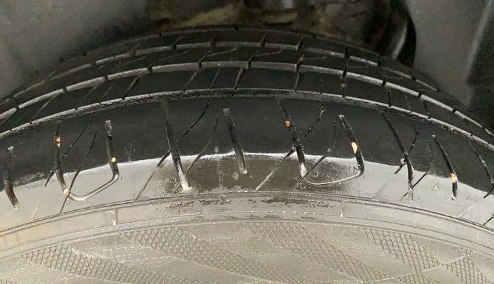 2019 Tata Harrier XZ 2.0L, Diesel, Manual, 74,205 km, Right Rear Tyre Tread