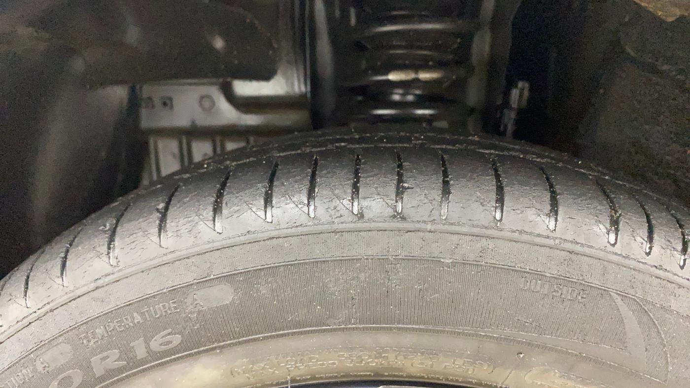 2021 Renault Kiger RXZ TURBO MT, Petrol, Manual, 1,00,261 km, Left Front Tyre Tread