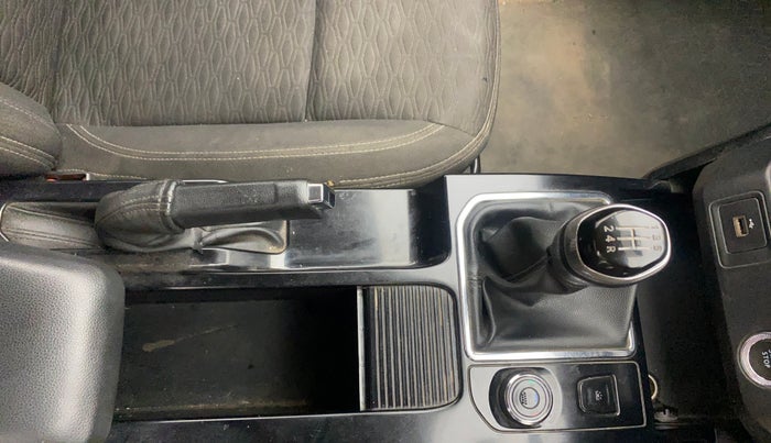 2021 Renault Kiger RXZ TURBO MT, Petrol, Manual, 90,089 km, Gear Lever