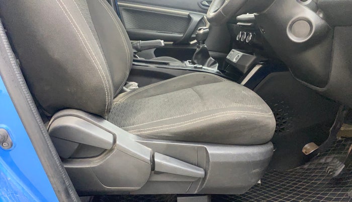 2021 Renault Kiger RXZ TURBO MT, Petrol, Manual, 90,089 km, Driver Side Adjustment Panel