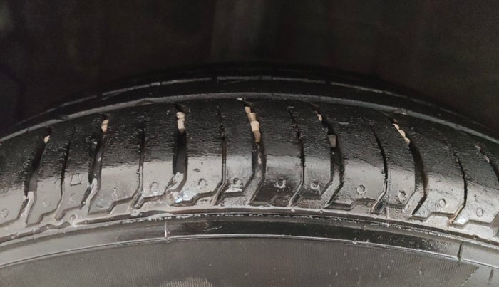 2021 Hyundai NEW I20 ASTA (O) 1.0 TURBO GDI DCT, Petrol, Automatic, 34,039 km, Right Rear Tyre Tread