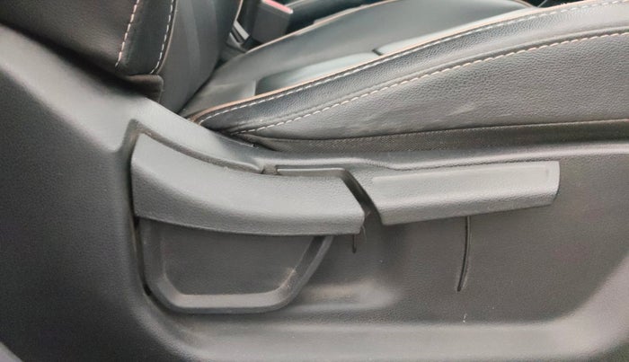 2021 Hyundai NEW I20 ASTA (O) 1.0 TURBO GDI DCT, Petrol, Automatic, 34,039 km, Driver Side Adjustment Panel