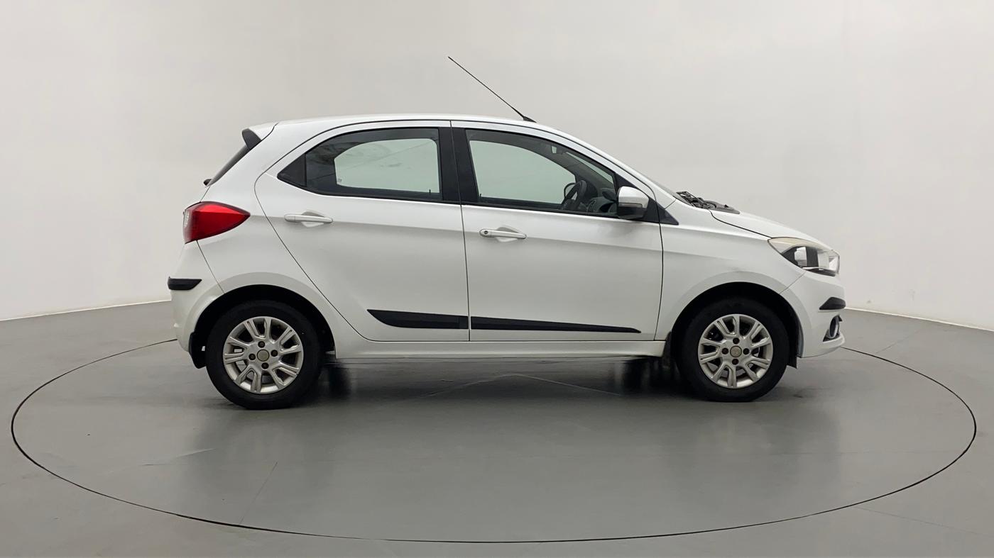 2016 Tata Tiago XZ PETROL, Petrol, Manual, 38,761 km, Right Side