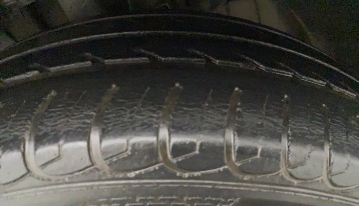 2016 Tata Tiago XZ PETROL, Petrol, Manual, 38,761 km, Left Front Tyre Tread