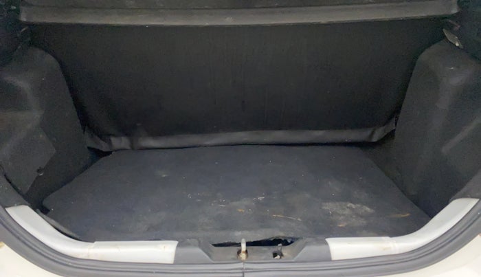 2016 Tata Tiago XZ PETROL, Petrol, Manual, 38,761 km, Boot Inside
