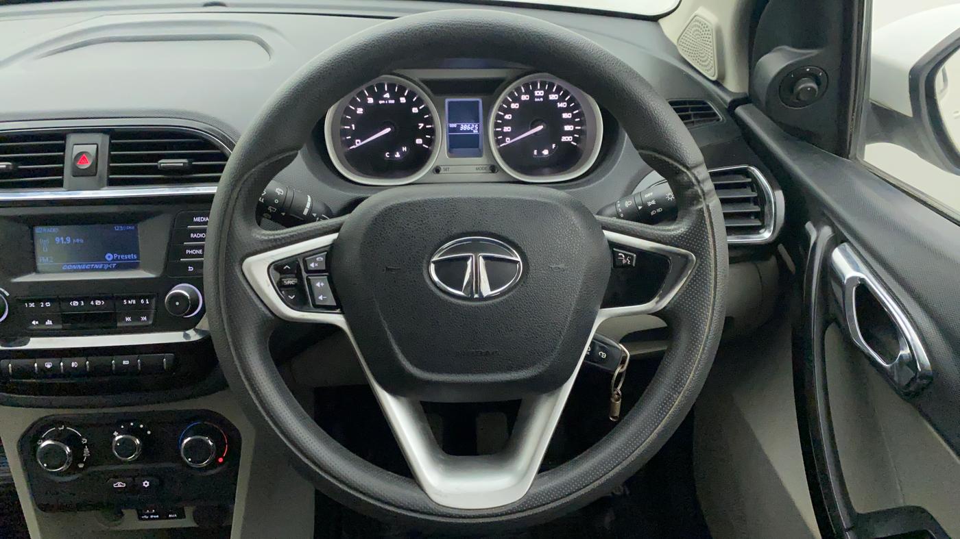 2016 Tata Tiago XZ PETROL, Petrol, Manual, 38,761 km, Steering Wheel Close Up