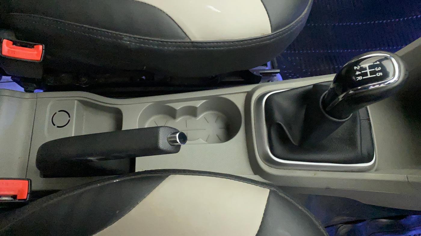 2016 Tata Tiago XZ PETROL, Petrol, Manual, 38,761 km, Gear Lever
