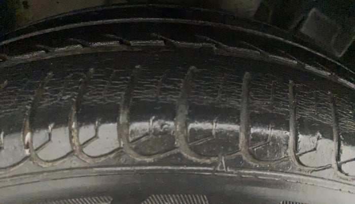 2016 Tata Tiago XZ PETROL, Petrol, Manual, 38,761 km, Right Rear Tyre Tread