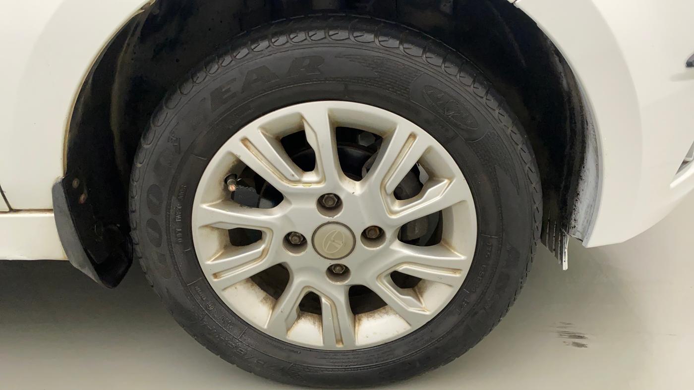 2016 Tata Tiago XZ PETROL, Petrol, Manual, 38,761 km, Right Front Wheel