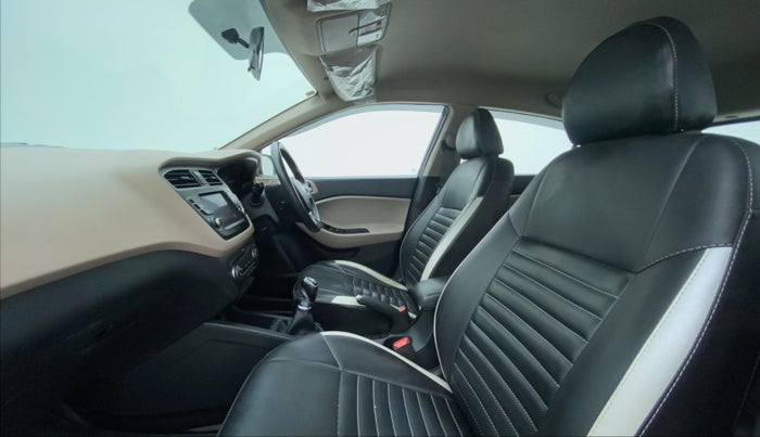 2018 Hyundai Elite i20 1.4 CRDI ASTA (O), Diesel, Manual, 35,289 km, Right Side Front Door Cabin
