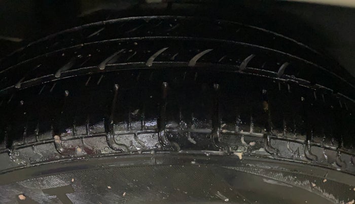 2018 Maruti Dzire ZXI, Petrol, Manual, 60,506 km, Right Rear Tyre Tread