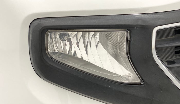 2019 Hyundai NEW SANTRO SPORTZ AMT, Petrol, Automatic, 39,881 km, Right fog light - Not working