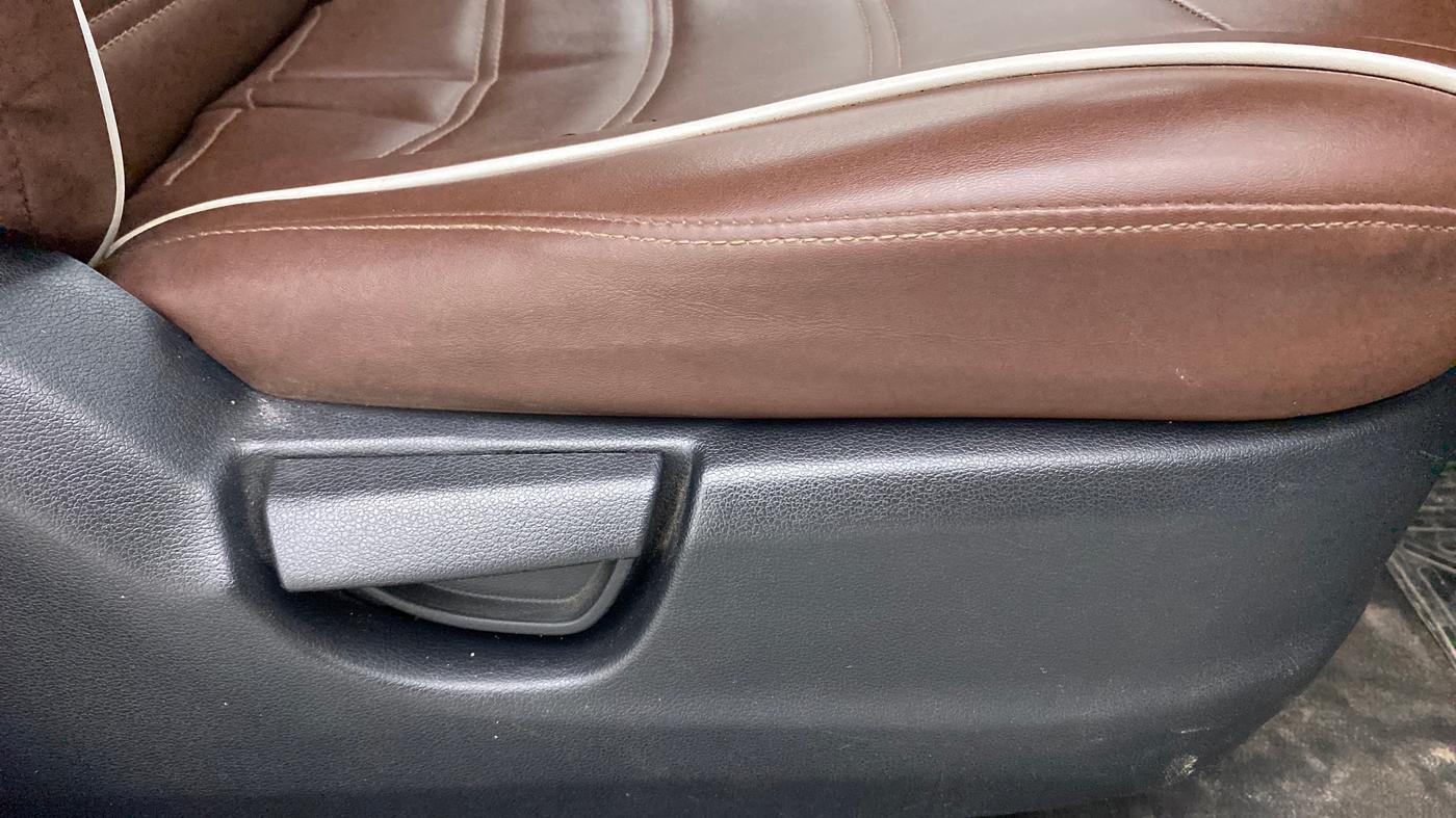2019 Hyundai NEW SANTRO SPORTZ AMT, Petrol, Automatic, 39,881 km, Driver Side Adjustment Panel