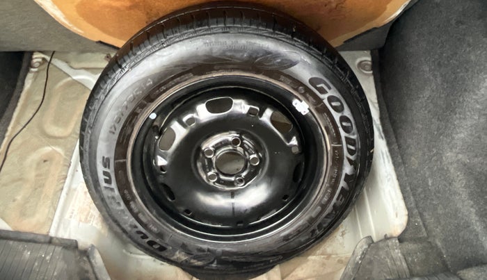 2019 Volkswagen Ameo TRENDLINE 1.5L, Diesel, Manual, 1,00,303 km, Spare Tyre