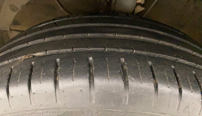 2019 Maruti Baleno ZETA PETROL 1.2, Petrol, Manual, 43,611 km, Left Front Tyre Tread