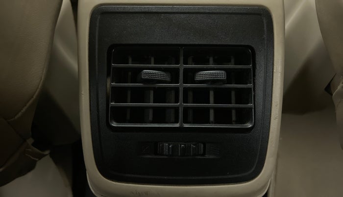 2017 Maruti Dzire VDI AMT, Diesel, Automatic, Rear AC Vents