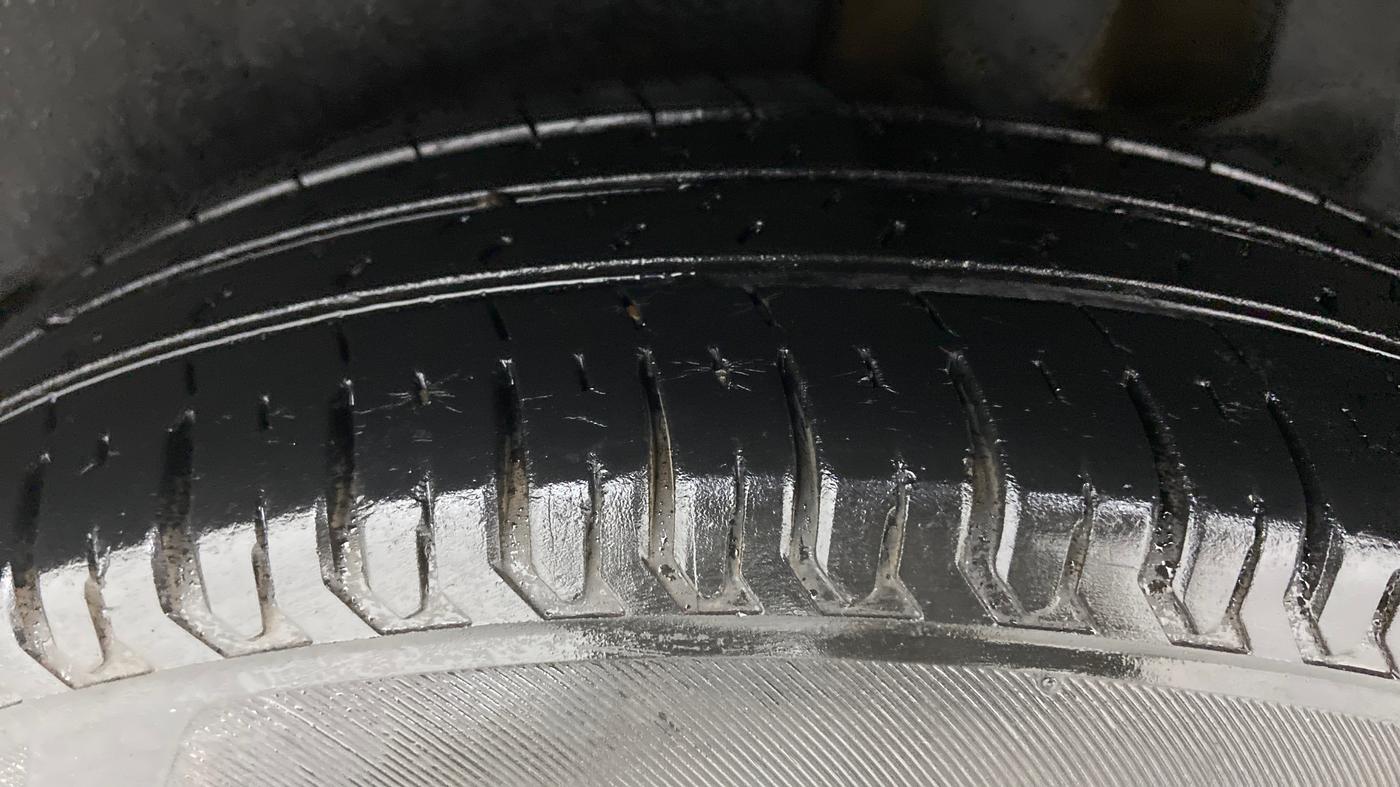 2017 Maruti Dzire VDI AMT, Diesel, Automatic, Left Rear Tyre Tread
