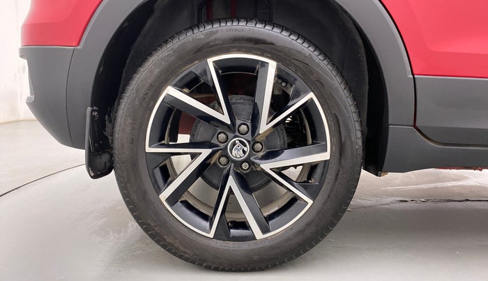 2023 Skoda KUSHAQ MONTE CARLO 1.0L TSI AT, Petrol, Automatic, 3,893 km, Right Rear Wheel