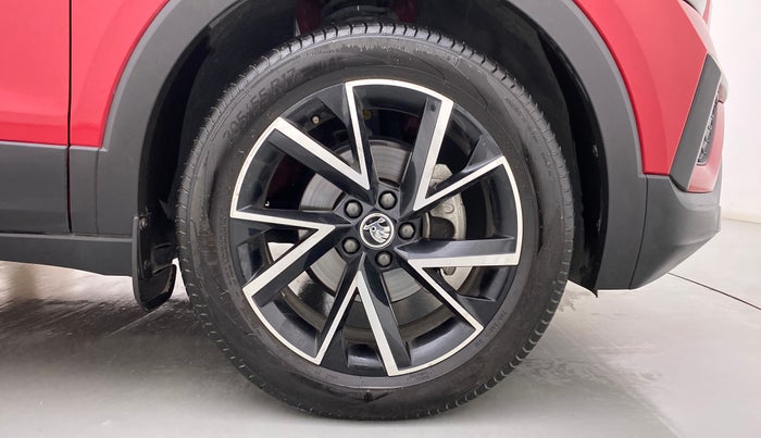 2023 Skoda KUSHAQ MONTE CARLO 1.0L TSI AT, Petrol, Automatic, 3,893 km, Right Front Wheel