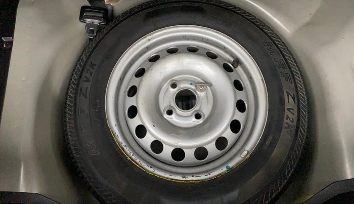 2017 Maruti Swift LXI (O), Petrol, Manual, 32,059 km, Spare Tyre