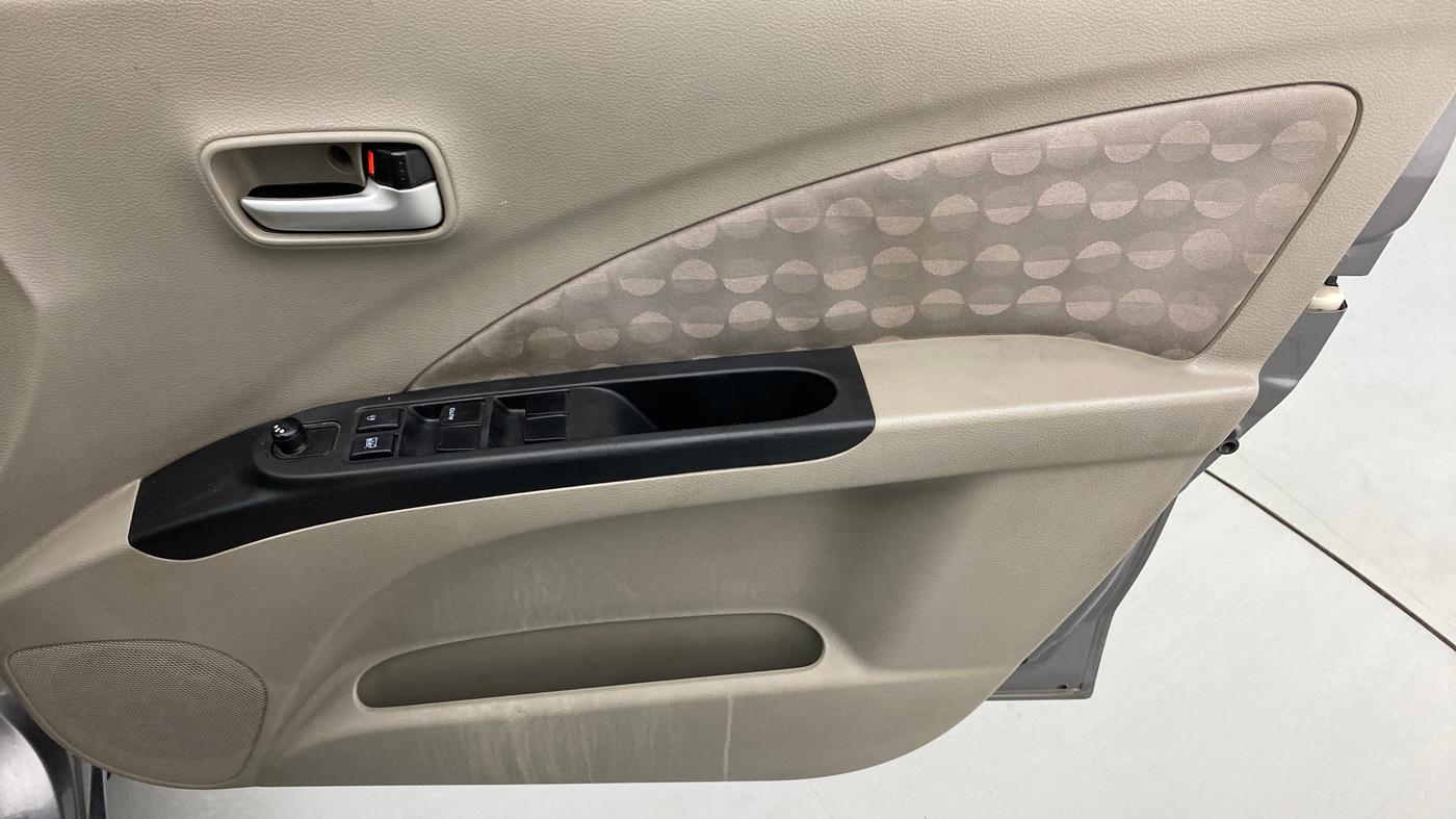 2016 Maruti Celerio ZXI, Petrol, Manual, 94,285 km, Driver Side Door Panels Control