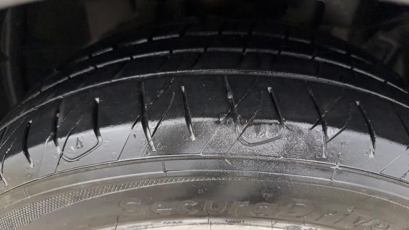 2019 Ford Ecosport TITANIUM + 1.5L PETROL AT, Petrol, Automatic, 81,766 km, Right Front Tyre Tread