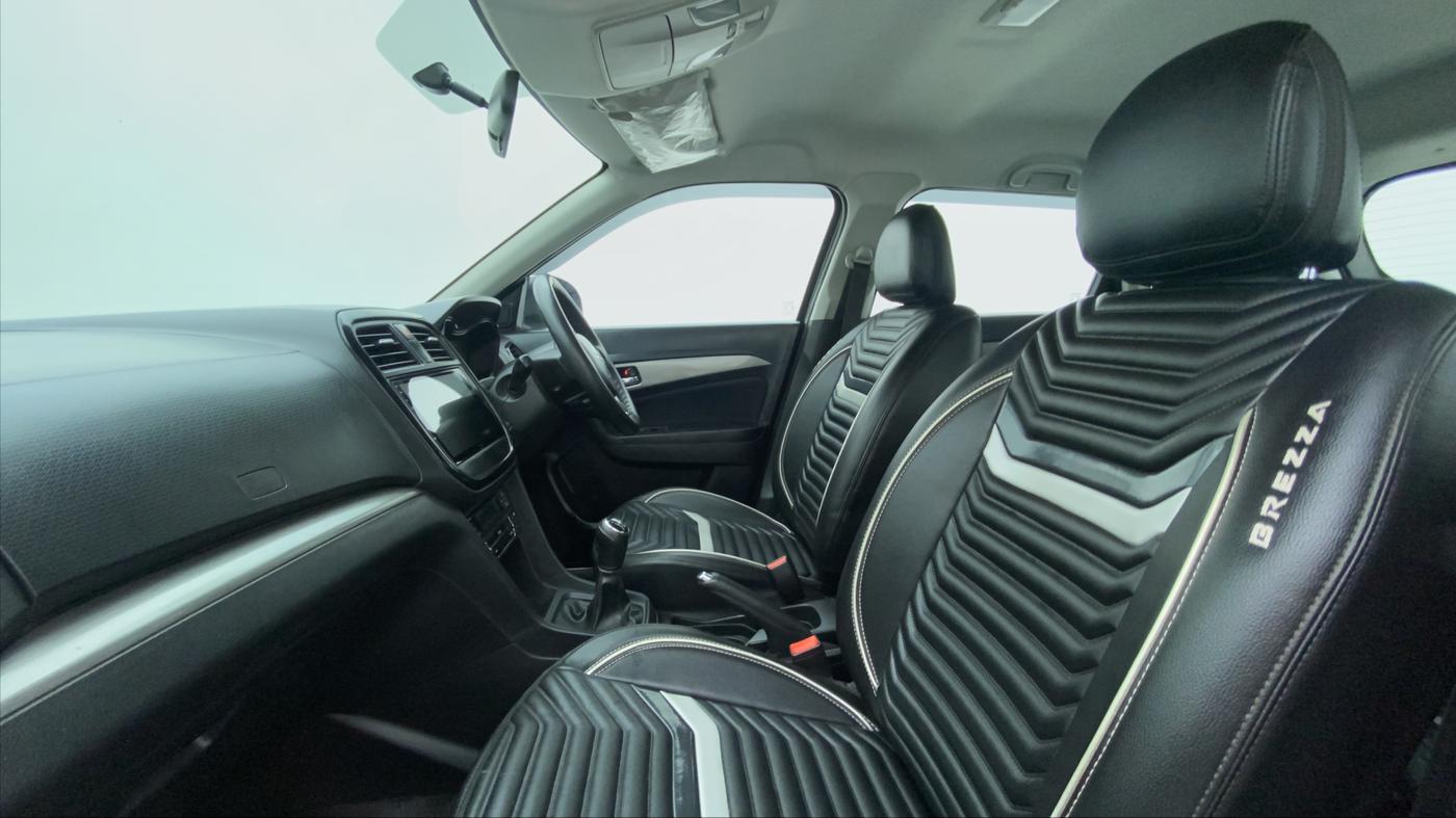 2019 Maruti Vitara Brezza ZDI, Diesel, Manual, 60,894 km, Right Side Front Door Cabin