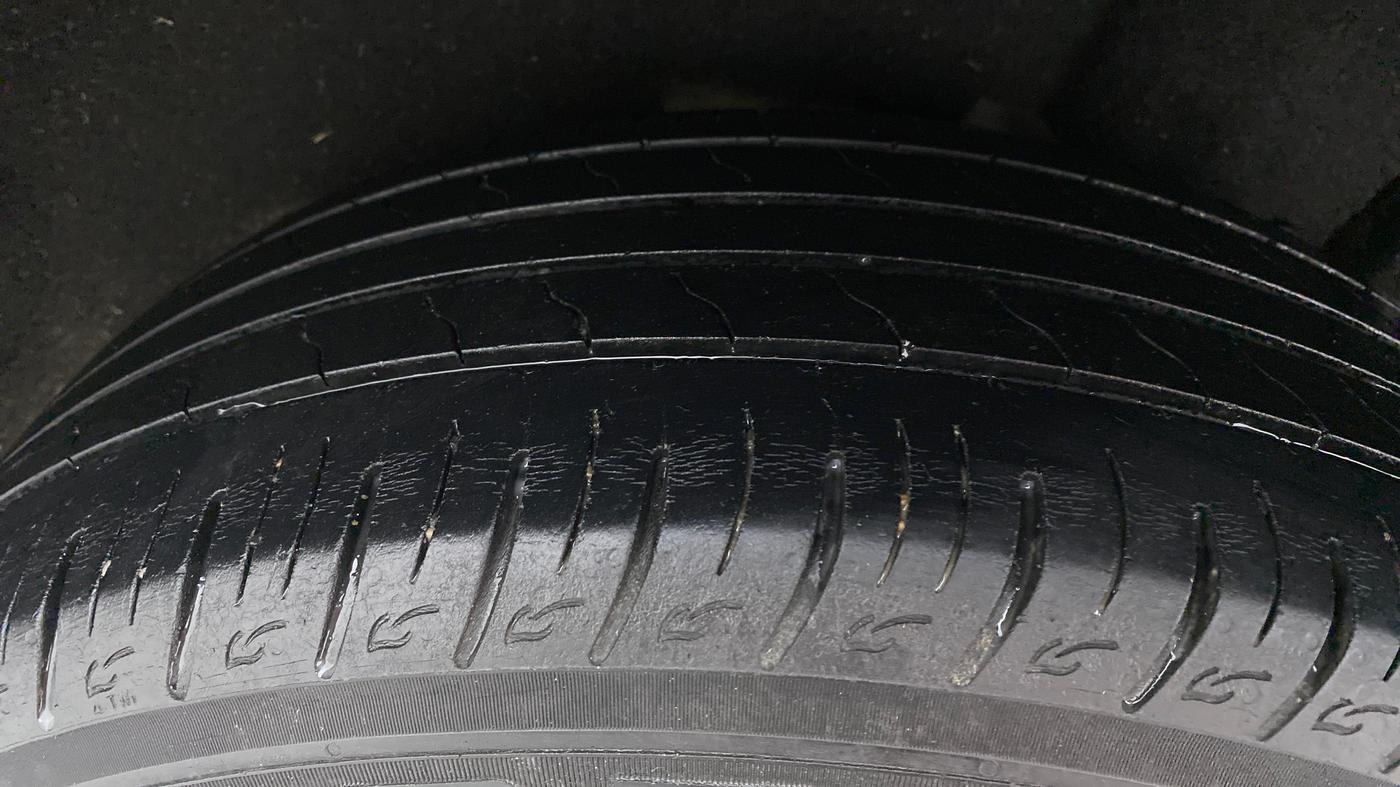 2019 Maruti Vitara Brezza ZDI, Diesel, Manual, 60,894 km, Left Rear Tyre Tread